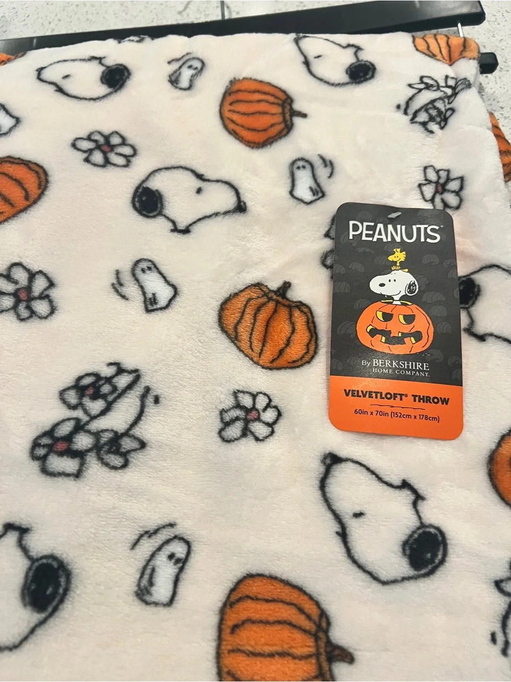 Berkshire Peanuts Snoopy Pumpkin Velvetloft Throw - Halloween 60x70